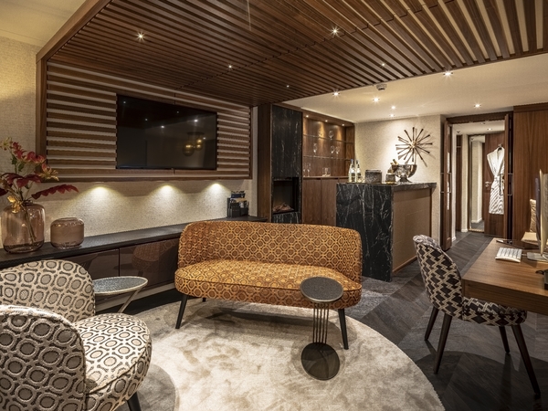 AmaWaterways AmaMagna_Owners_Suite_Living_Area.jpg